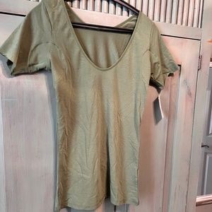 NWT Numi Sweat Proof Undershirt